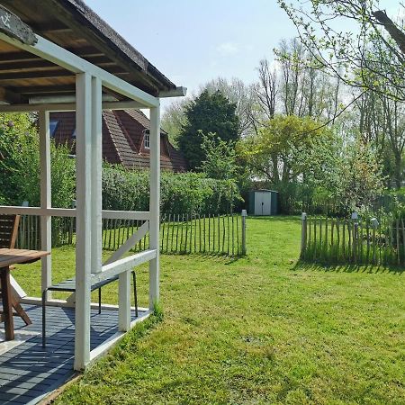 Ferienglueck An Der Nordsee Buche Deine Erdgeschoss-Ferienwohnung Mit Kamin Terrasse Und Eingezaeuntem Garten Fuer Unvergessliche Auszeiten Altfunnixsiel Exterior foto