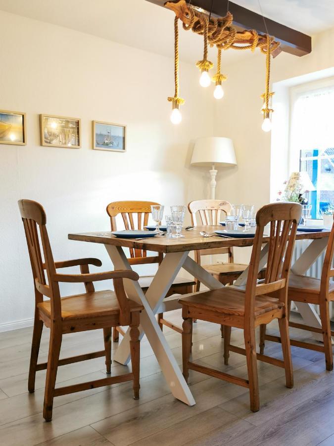 Ferienglueck An Der Nordsee Buche Deine Erdgeschoss-Ferienwohnung Mit Kamin Terrasse Und Eingezaeuntem Garten Fuer Unvergessliche Auszeiten Altfunnixsiel Exterior foto